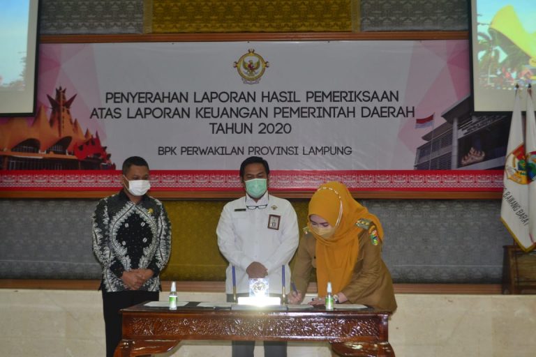 Pemkab Tanggamus Terima Penyerahan LHP Oleh Kepala BPPK-RI Perwakilan Lampung