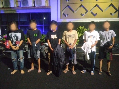 Patroli Malam, Polsek Sukarame Amankan Enam Remaja Yang Diduga Hendak Tawuran