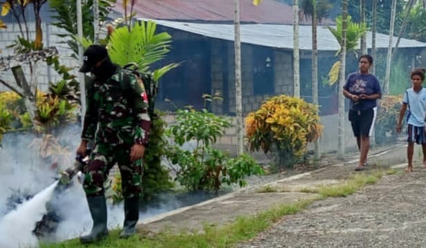 Gencarkan Layanan Kesehatan Warga Di Papua, Satgas Yonif 143/TWEJ Mendapat Apresiasi Dari Tokoh Adat