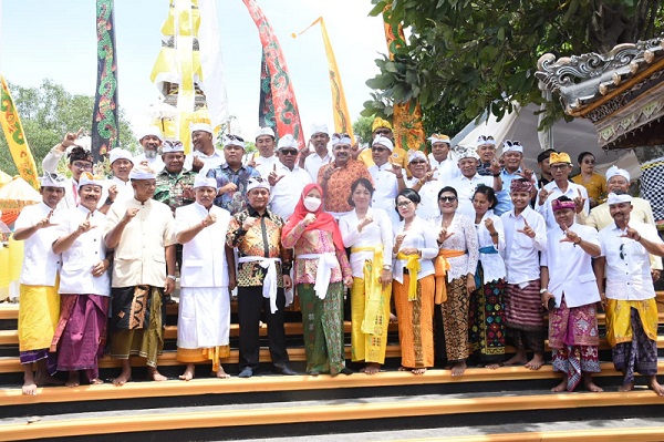 Pura Kahyangan Jagat Kerthi Bhuana Gelar Acara Pujawali Peringatan Hari Lahirnya Sebuah Tempat Suci Umat Hindu