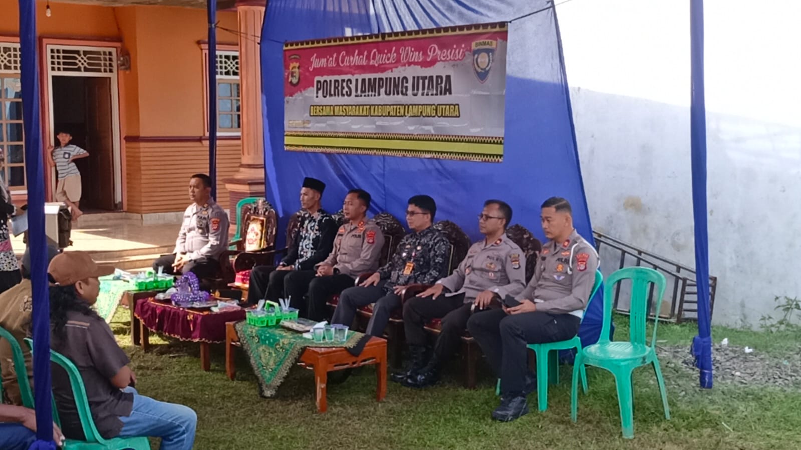 Program ‘Jumat curhat’, Kapolres Lampung Utara sambangi warga Kelurahan Rejosari