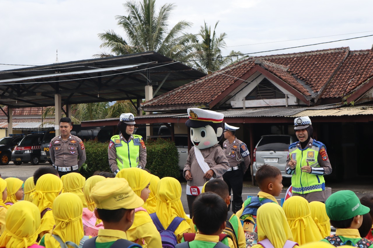 Polisi Sahabat Anak, Polres Lampung Barat Terima Kunjungan Anak-anak TK