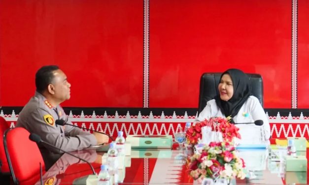 Walikota Bandar Lampung, Hj. Eva Dwiana Menerima Kunjungan Silaturahmi yang Dilakukan oleh Kapolresta Bandar Lampung Kombes Pol Alfret Jacob Tilukay Beserta Jajaran