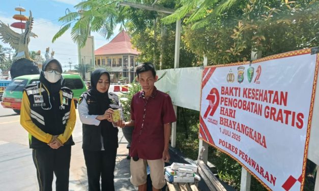 Polres Pesawaran Gelar Pengobatan Gratis bagi Supir Angkot dalam Rangka Hari Bhayangkara ke-79