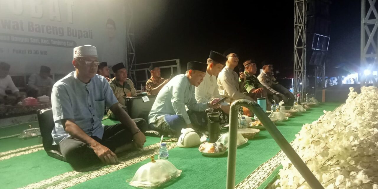 Kapten Inf Tarekat Danramil 421-09/Tjb Hadiri (SHOBAT) Solawat Bareng Bupati