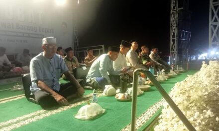 Kapten Inf Tarekat Danramil 421-09/Tjb Hadiri (SHOBAT) Solawat Bareng Bupati